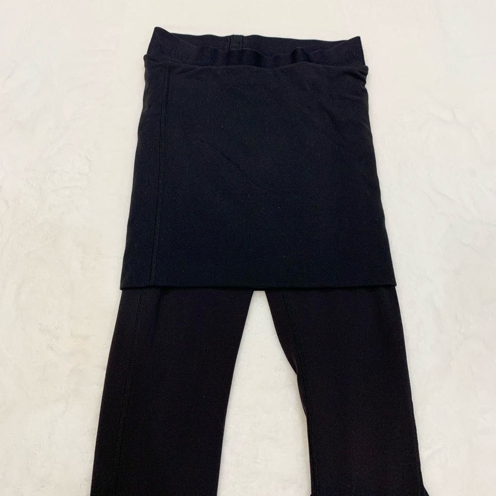 Lululemon Yin To You Crop Skirted Keyhole Crop Leggings Size 2 - Picture 5 of 13